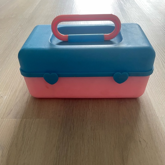 Vintage Makeup Case - Picture 1 of 4